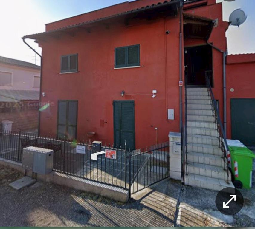 Το κτήριο όπου στεγάζεται  το διαμέρισμα