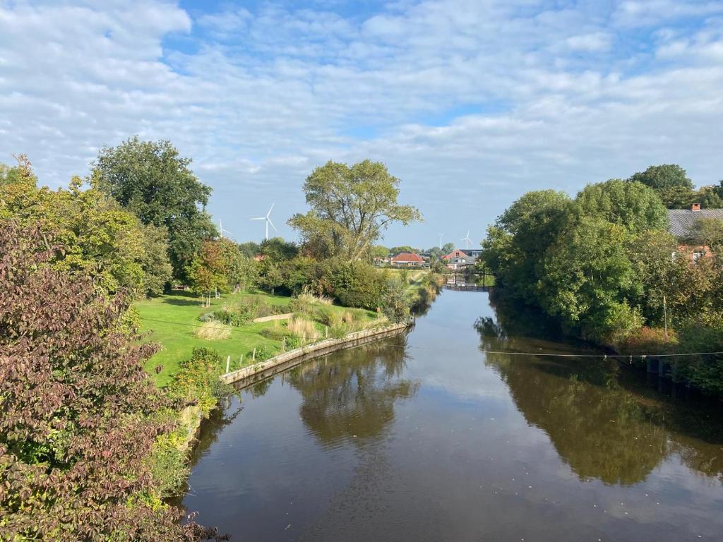 Θέα στο ποτάμι κοντά σε αυτό το διαμέρισμα