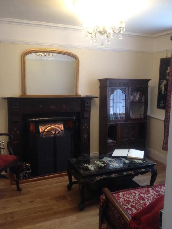 Fotografie z fotogalerie ubytování 5 bedroom Town House v destinaci Dungarvan