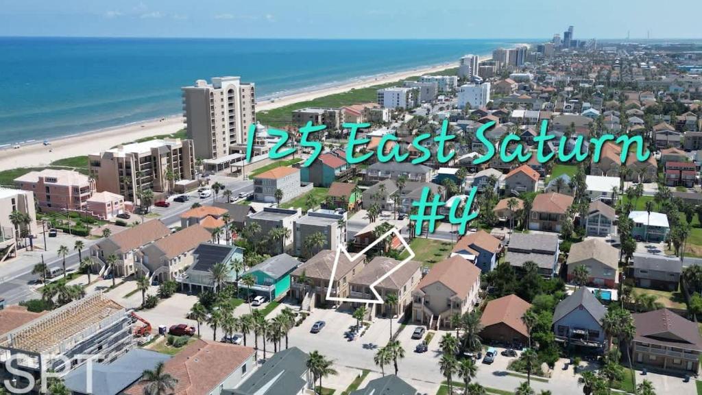 Nespecifikovaný výhled na moře nebo výhled na moře při pohledu z prázdninového domu