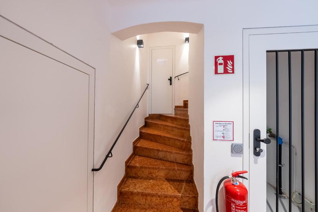 Cave-Salzburg - Resim 17