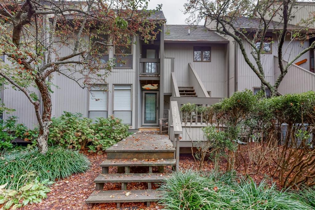 O grădină în afara Sea Colony - 3505 Round Robin Way