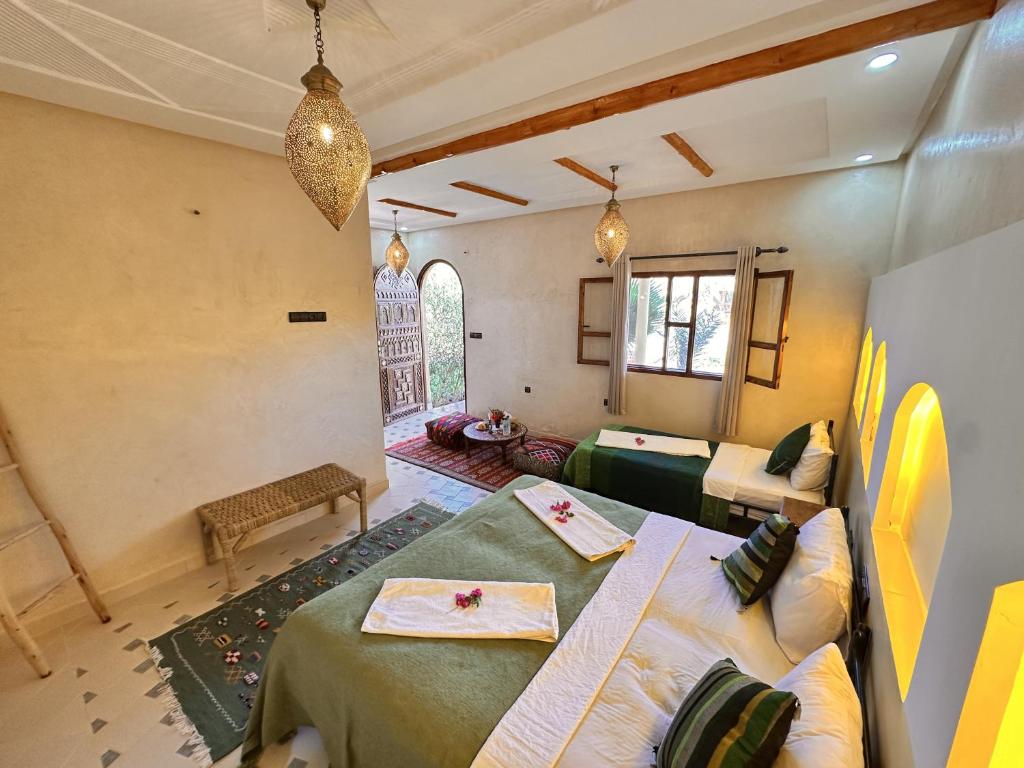 Oasis Tilogui-Luxury Hotel Restaurant and Desert Excursions In Zagora - Deluxe Doppel- Oder Zweibettzimmer Mit Poolblick