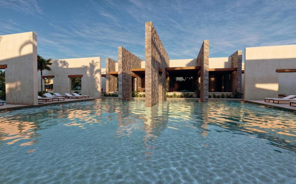 Bazén v ubytování LJs Chichikan Eco Luxury Retreat nebo v jeho okolí
