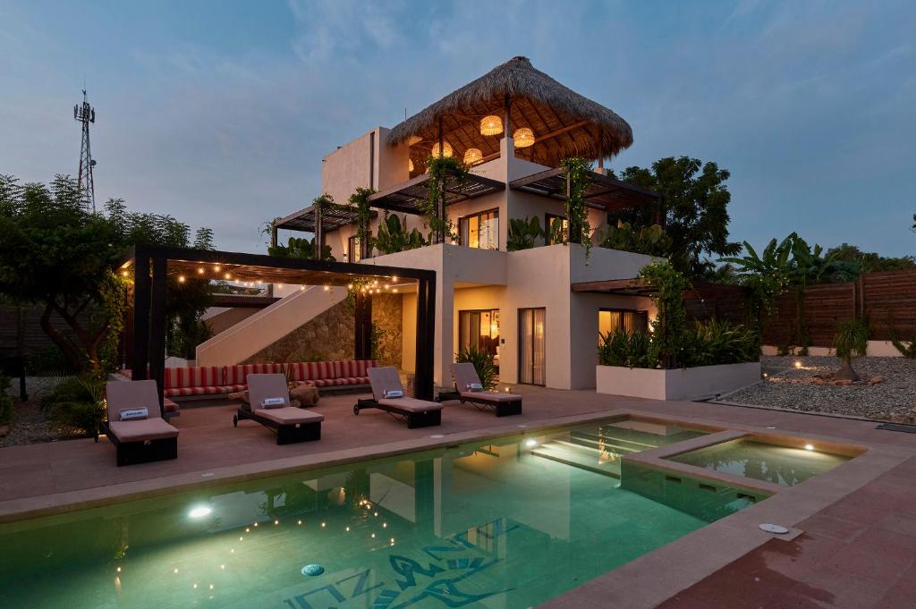 Bazén v ubytování ZunZún nebo v jeho okolí