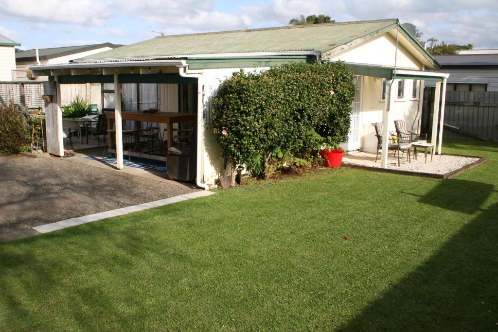 Zahrada ubytování Hosts on the Coast Sandy Paws