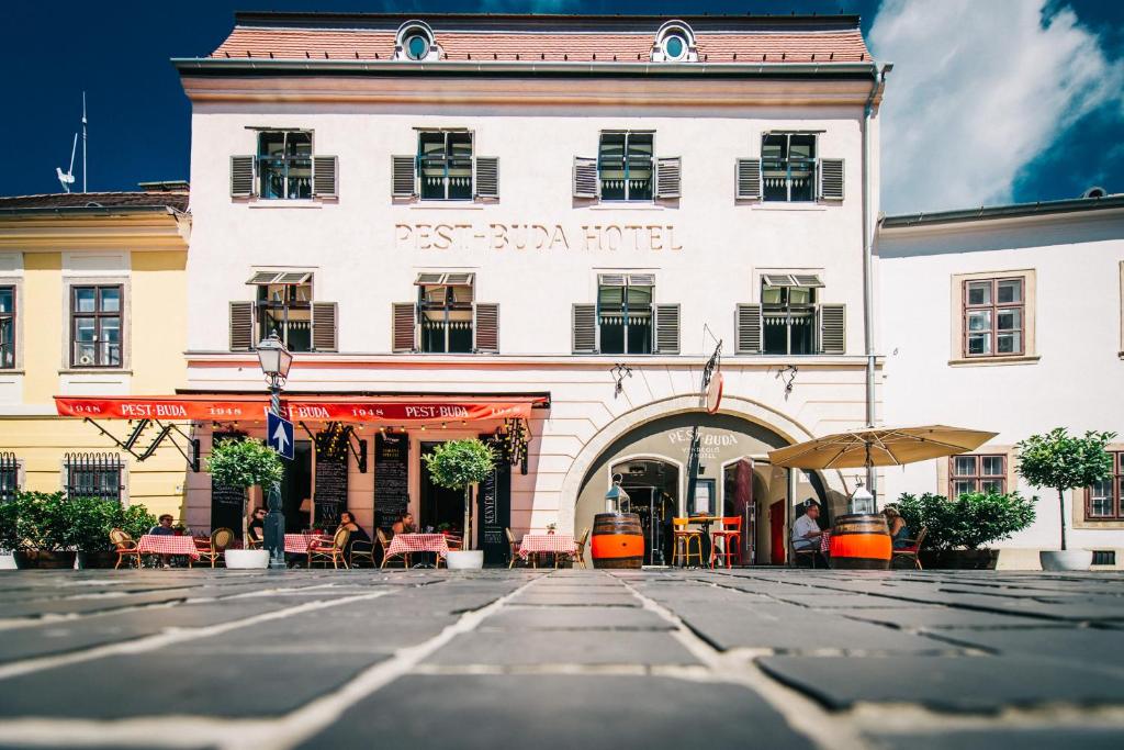 Budova, v ktorej sa hotel nachádza