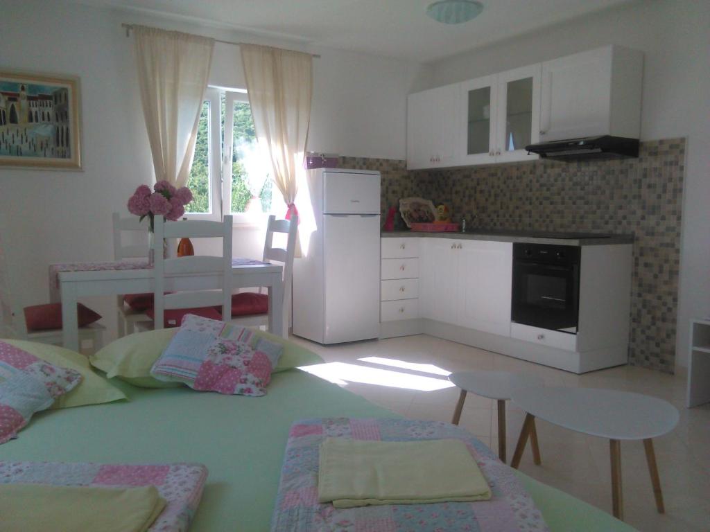 Apartments Barić Kučište