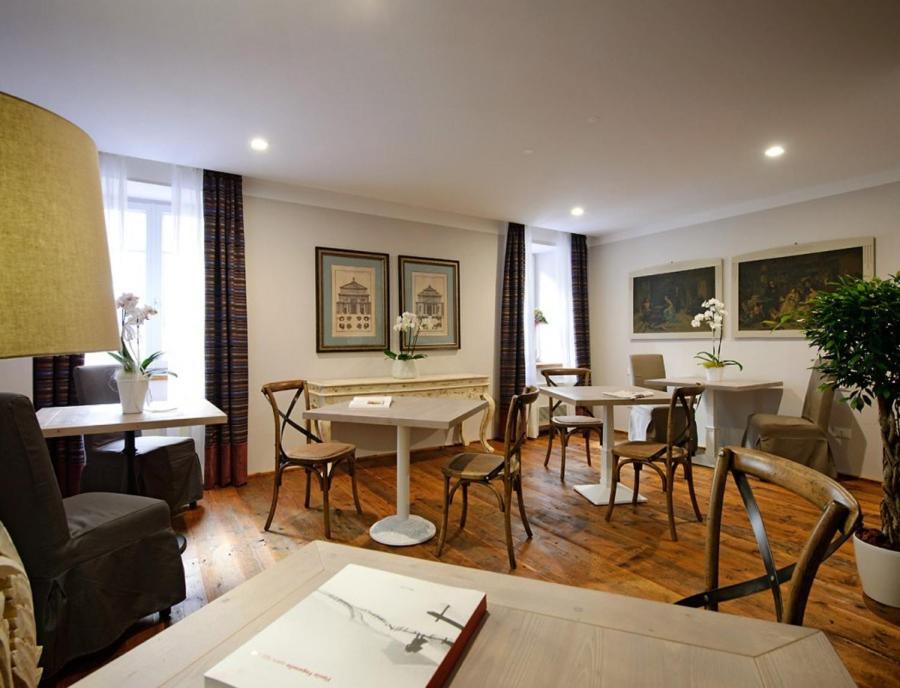 Posezení v ubytování Locanda In Borgo Garnì & Wellness