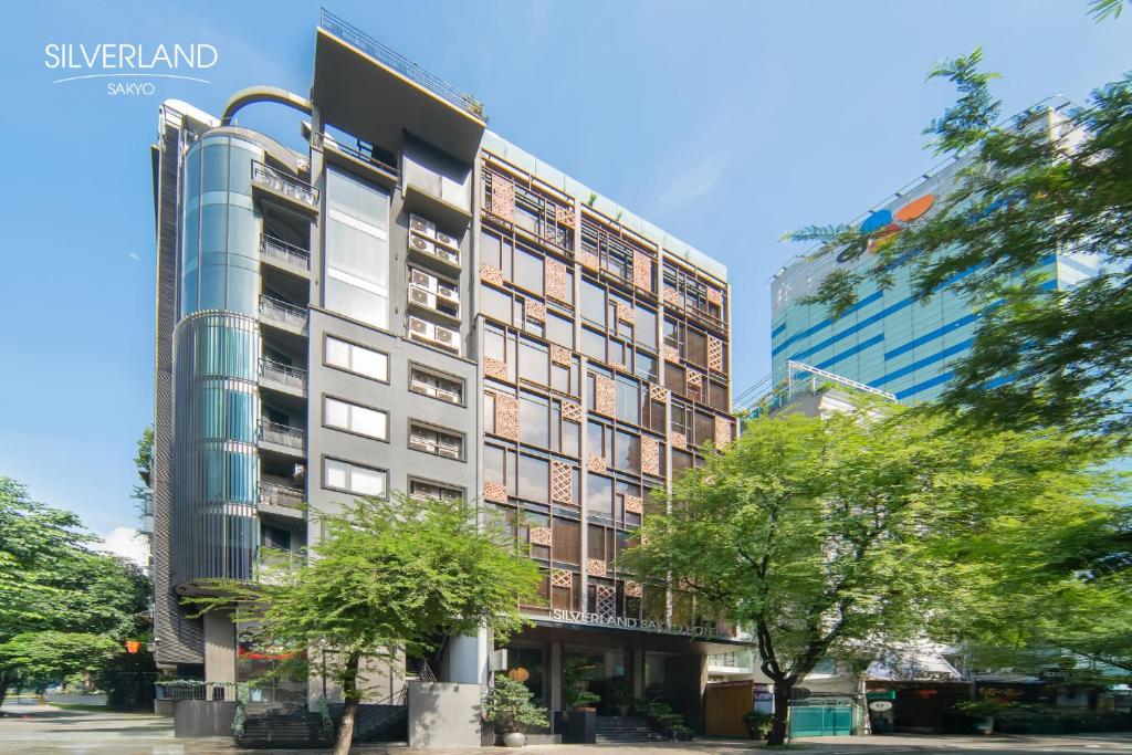 a rendering of the silverland condos building at Silverland Sakyo Hotel in Ho Chi Minh City
