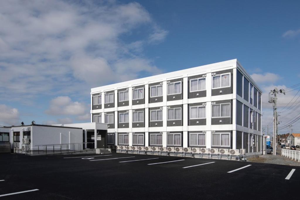 Το κτήριο όπου στεγάζεται  το ξενοδοχείο διαμερισμάτων