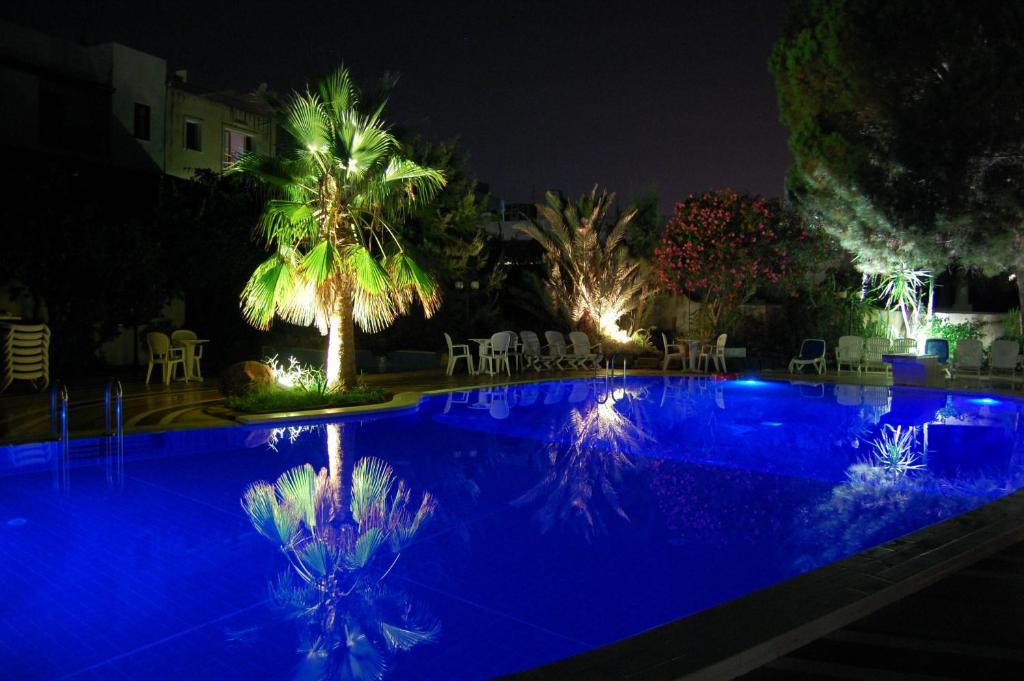 Bazén v ubytování Hotel Giardino Sul Mare nebo v jeho okolí