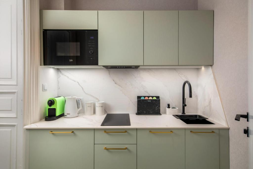 SZEWSKA 22 BOUTIQUE - Resim 4