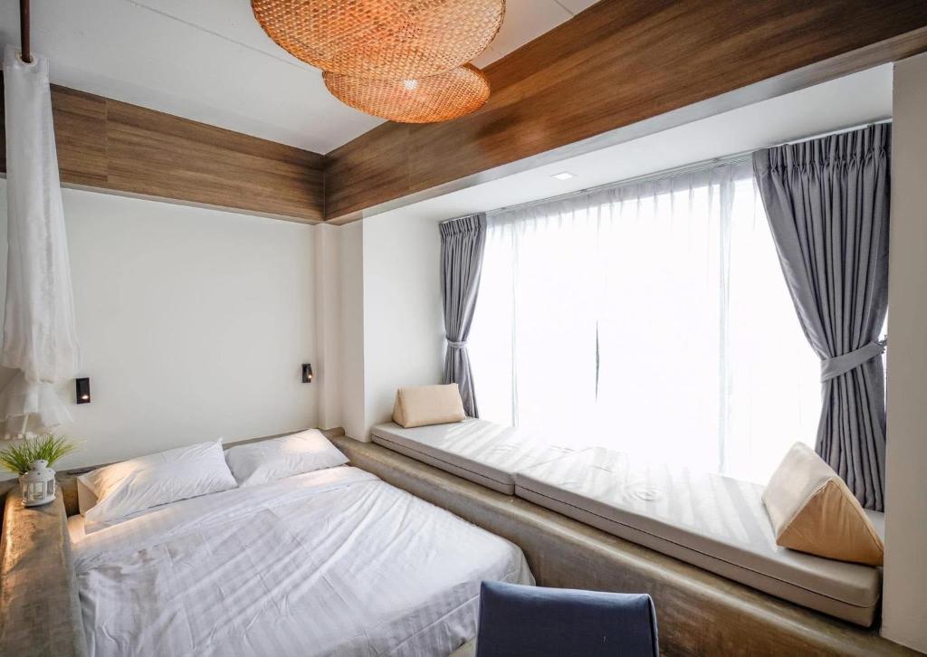 Krung Boutique Hotel - Deluxe Double Or Twin Room With City View
