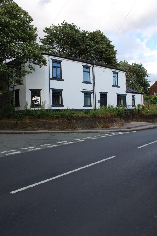 Το κτήριο όπου στεγάζεται  ο ξενώνας