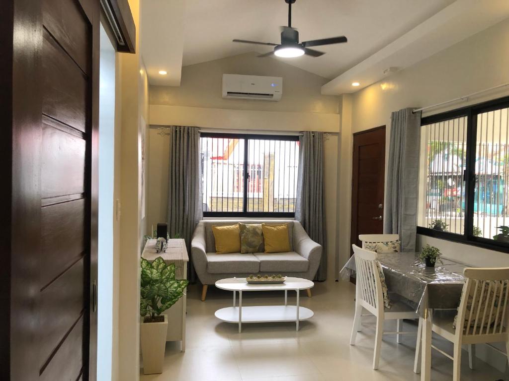 Posezení v ubytování Pepino's place