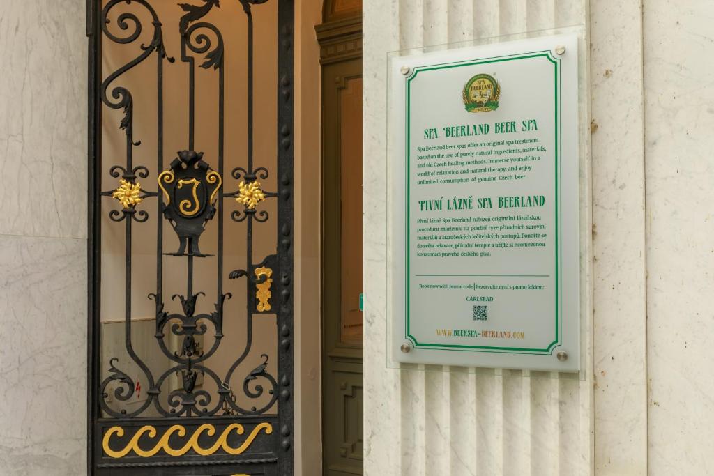 Hotel Golden Lamb - Resim 40