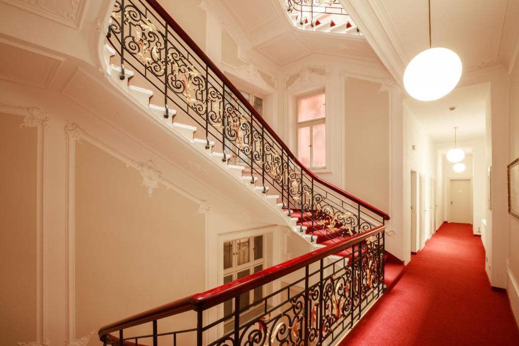 Hotel Golden Lamb - Resim 41