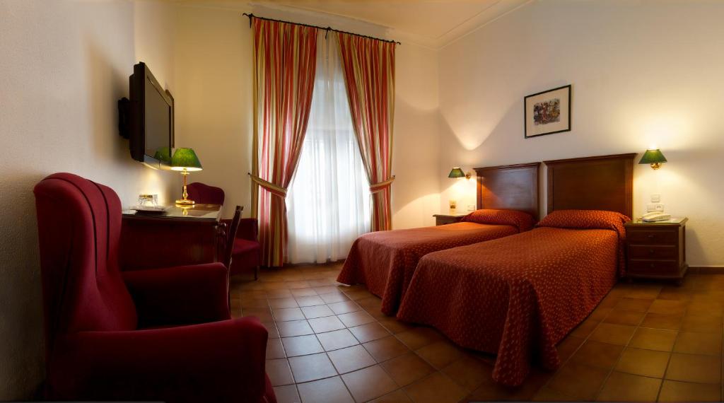 Hotel Los Olivos - 1