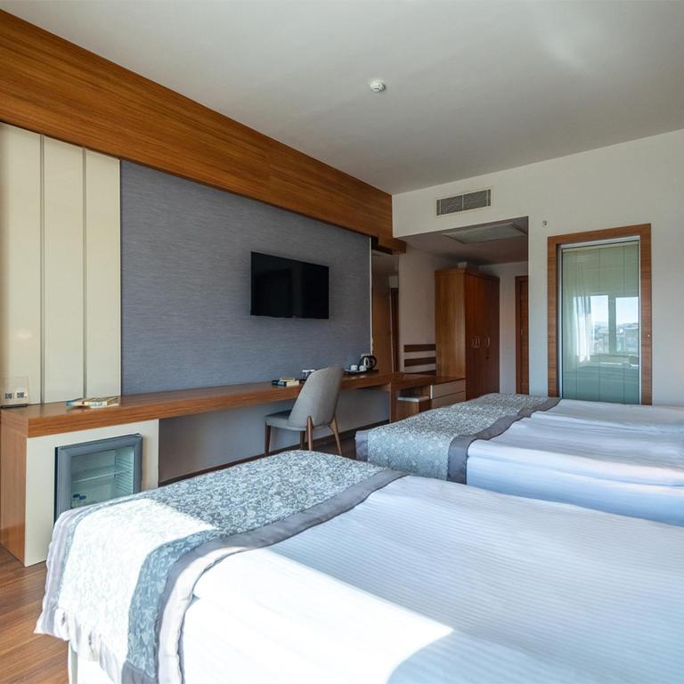 Parion Hotel - Chambre Triple Standarde