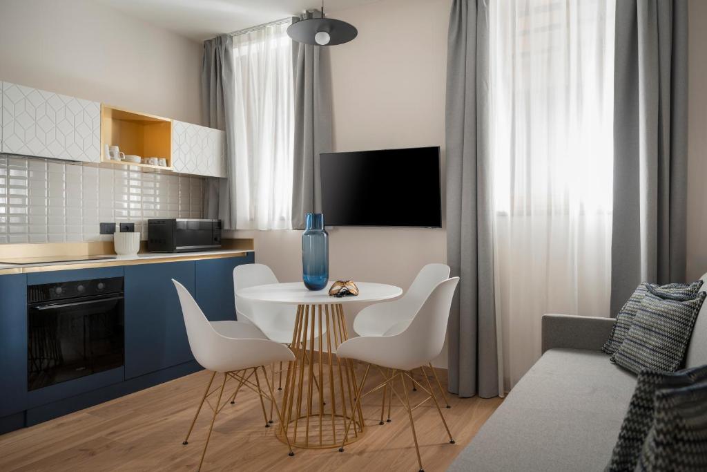 Palazzo dei Guardiani - 1