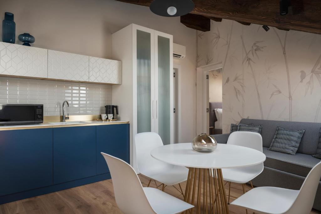 Palazzo dei Guardiani - 10