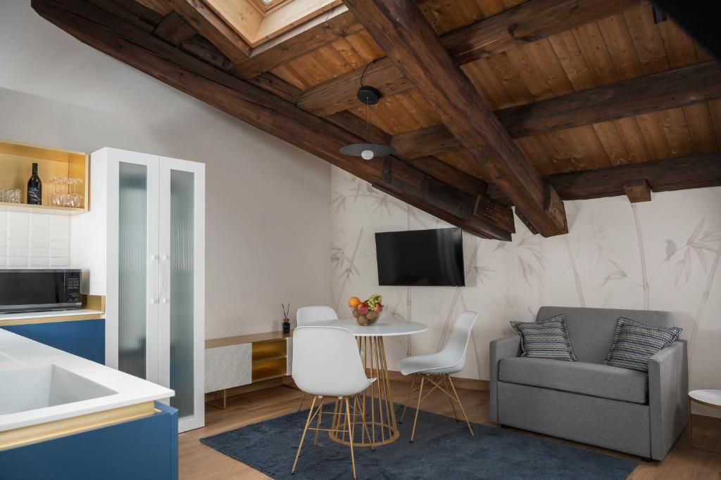 Palazzo dei Guardiani - 14