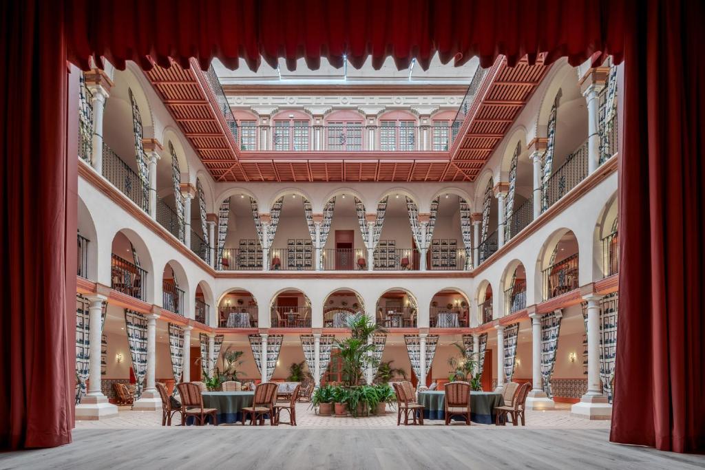 Cristine Bedfor Sevilla Boutique Hotel - Resim 1