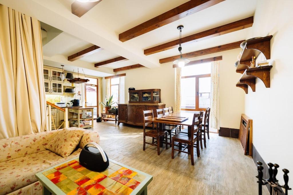 Posezení v ubytování Homin Tsaghkadzor