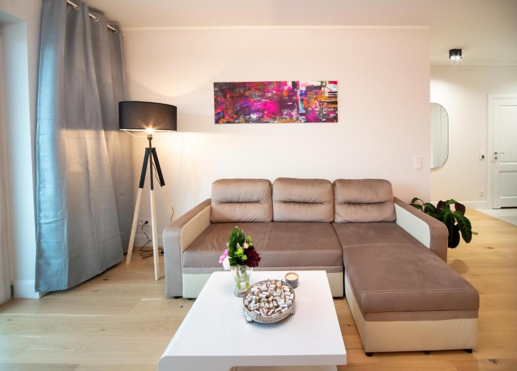 Maya's Flats & Resorts - River View - 1