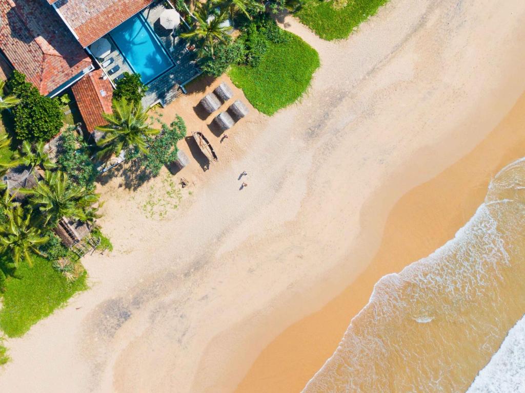 At Ease Beach Hotel - 15