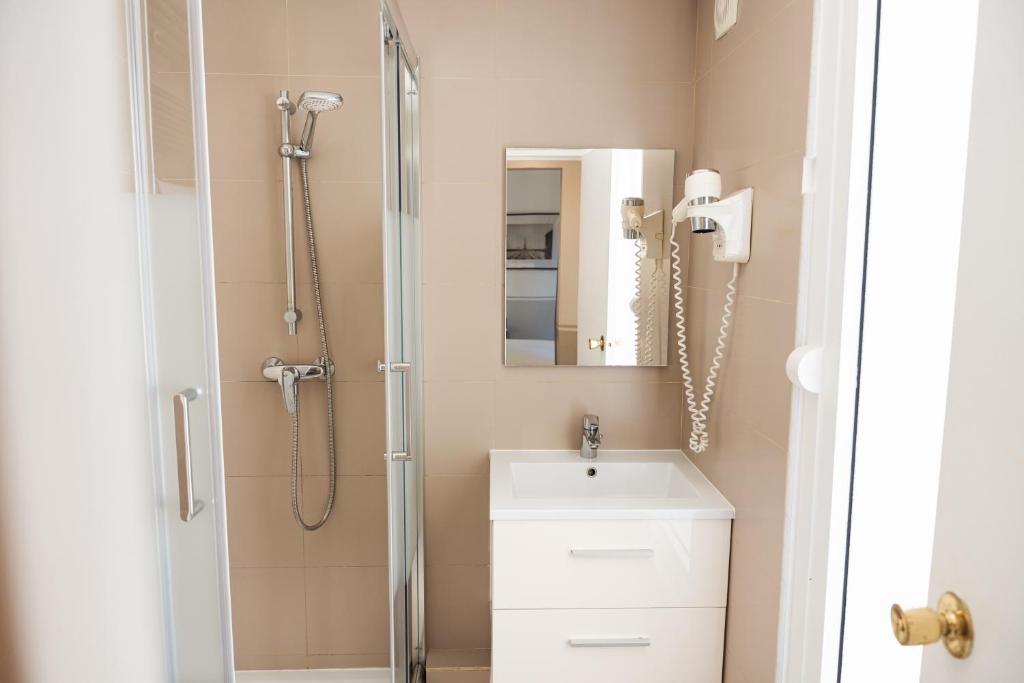 Hôtel Eiffel Segur - Resim 15