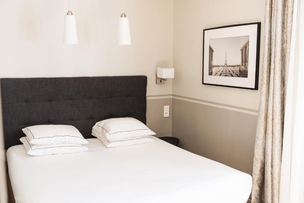 Hôtel Eiffel Segur - Resim 13