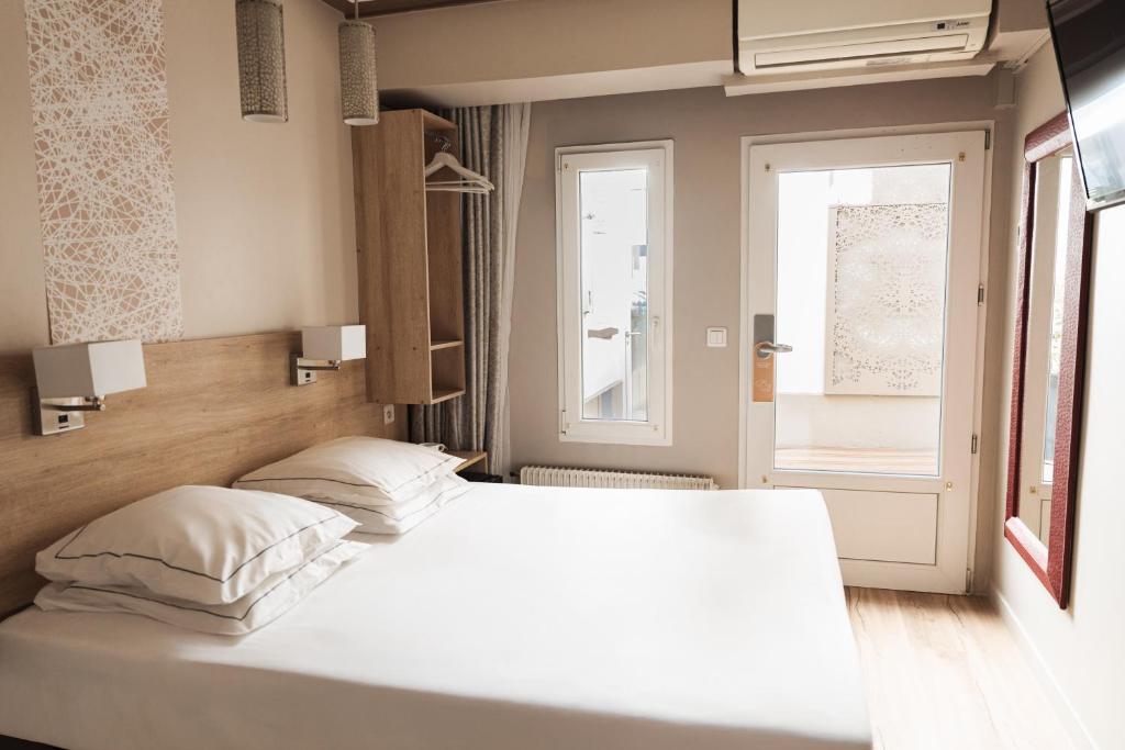 Hôtel Eiffel Segur - Resim 29