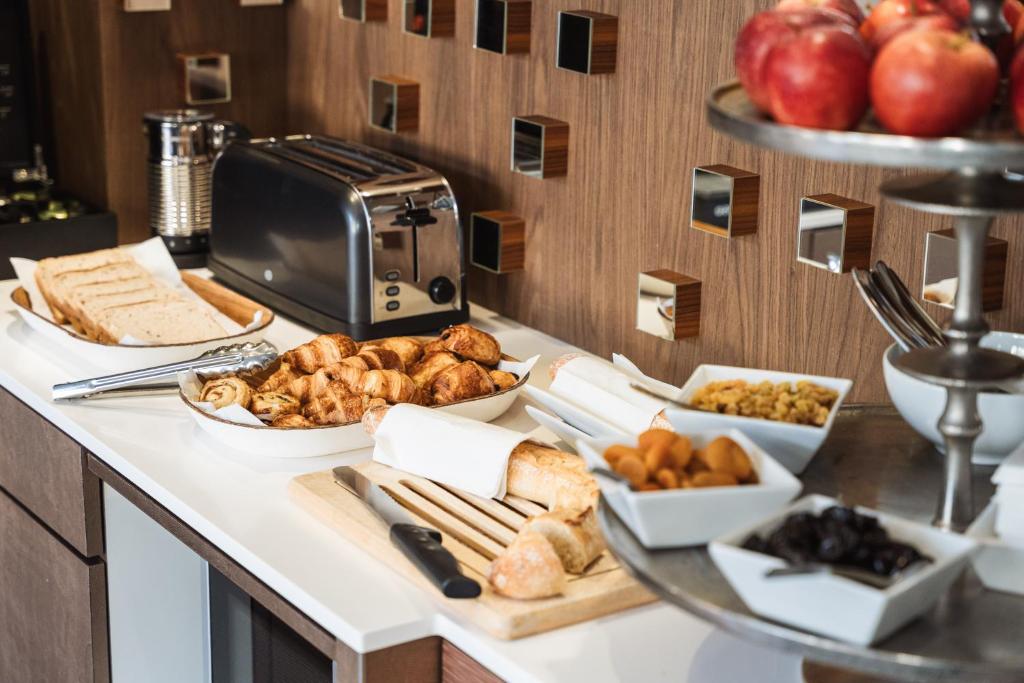 Hôtel Eiffel Segur - Resim 32