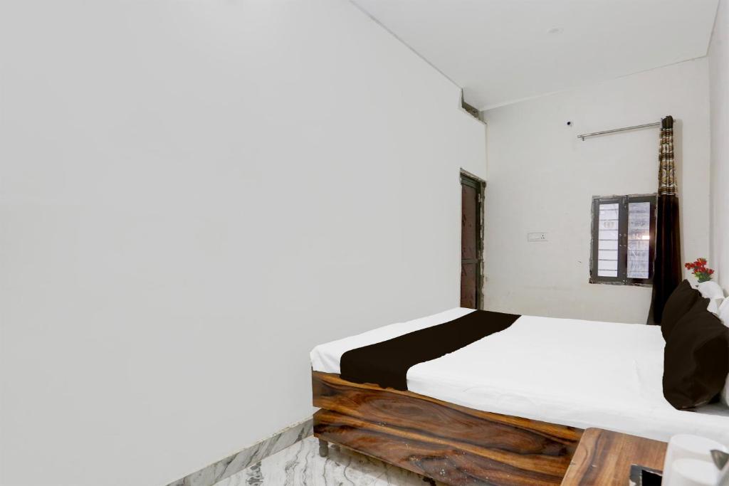 Gallery image of Hotel O THE RED CAP INN in Garhi Harsāru