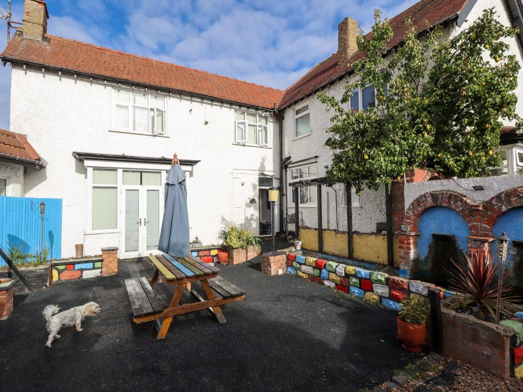 Budova, kde se prázdninový dům nachází