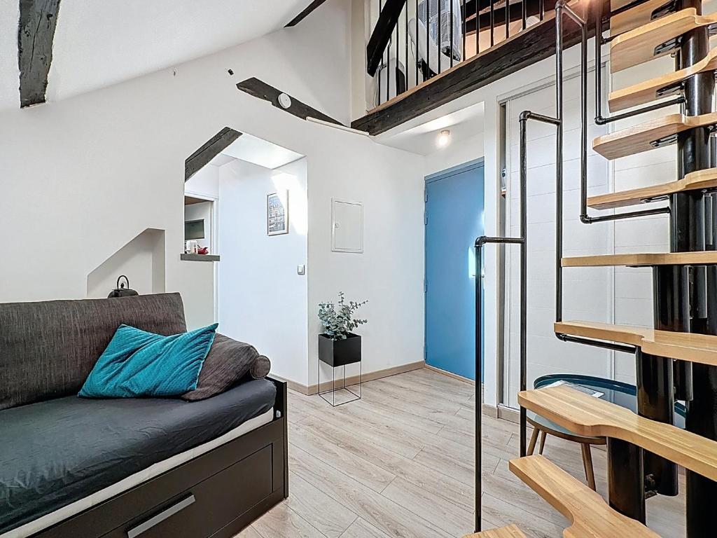 Joli petit duplex en plein centre-ville !, Санліс (оновлені ціни на ...