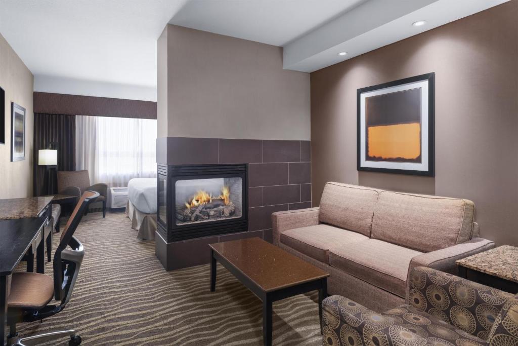 Best Western Premier Freeport Inn Calgary Airport - Suite Mit Kingsize-Bett