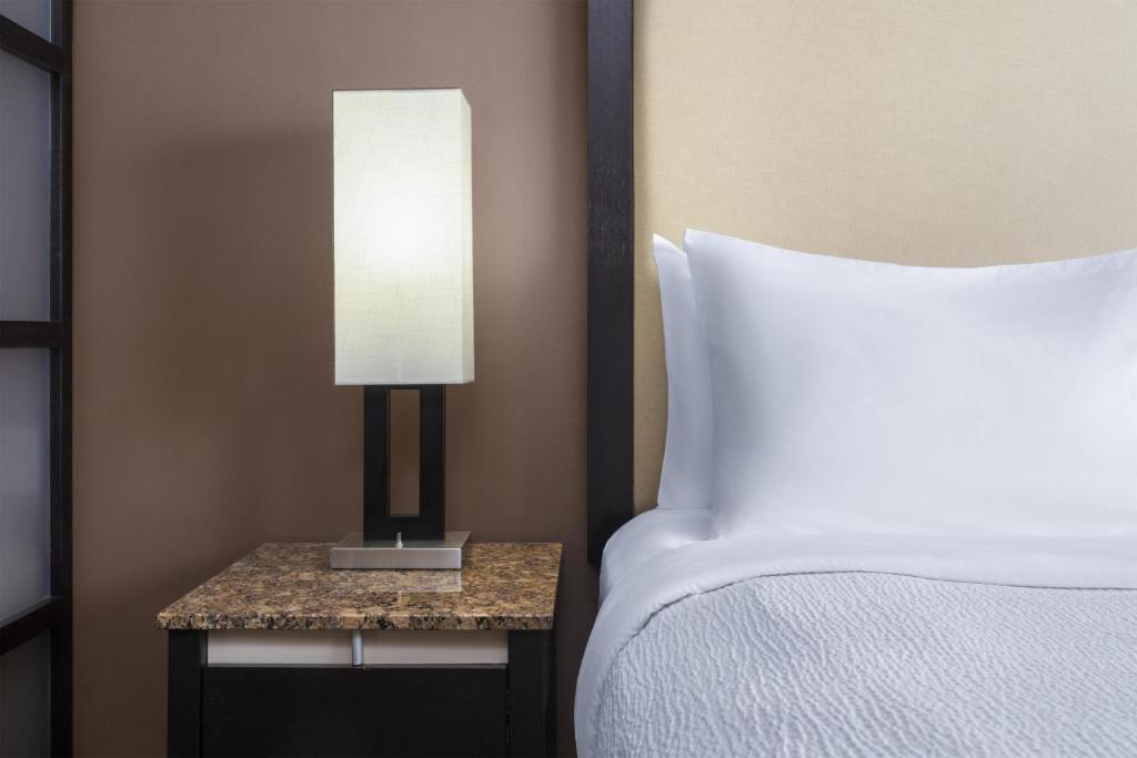 Best Western Premier Freeport Inn Calgary Airport - Resim 34