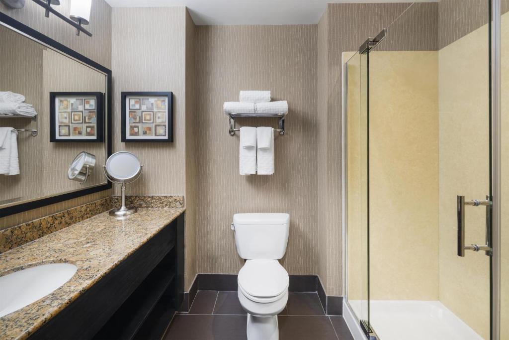 Best Western Premier Freeport Inn Calgary Airport - Resim 41