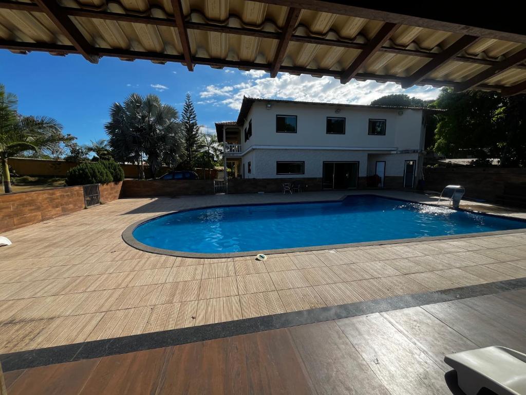 La alberca dentro o cerca de Chácara Paraíso sete