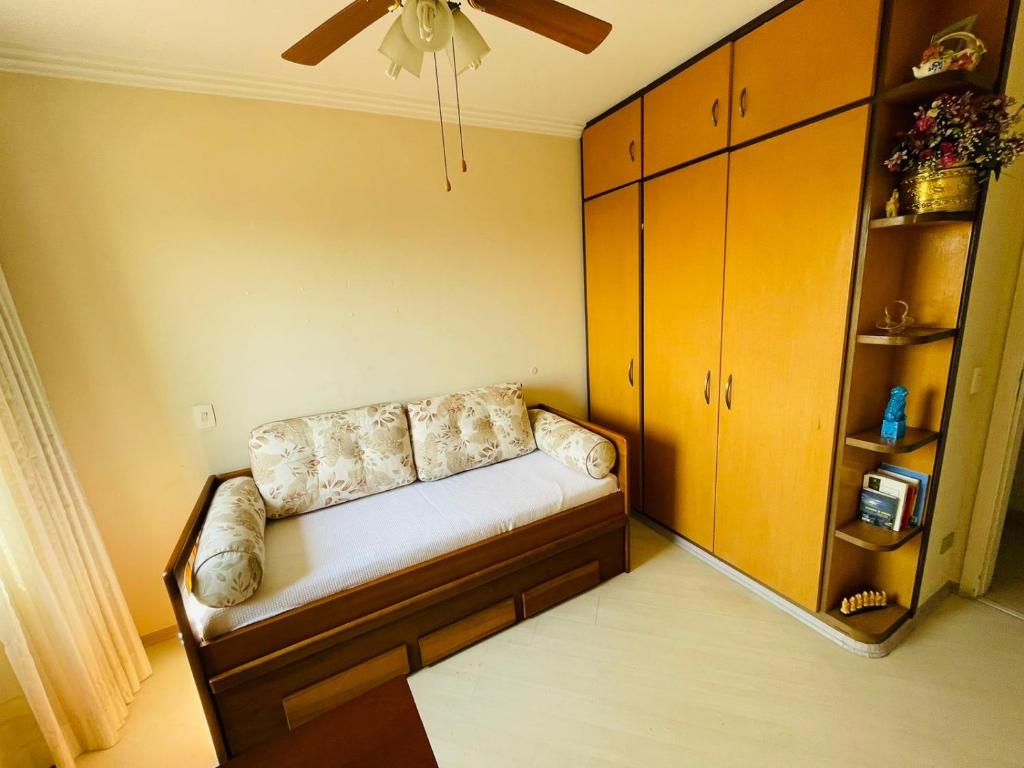 Postel nebo postele na pokoji v ubytování Quarto De Luxe Silver