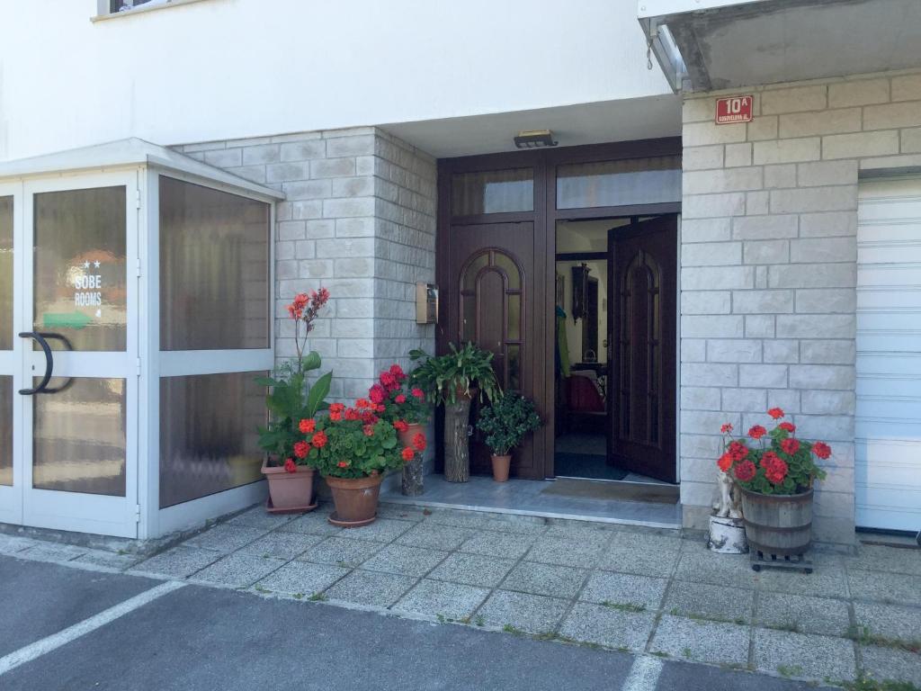 Exteriér nebo vchod ubytování Tourist Rooms Sajovic
