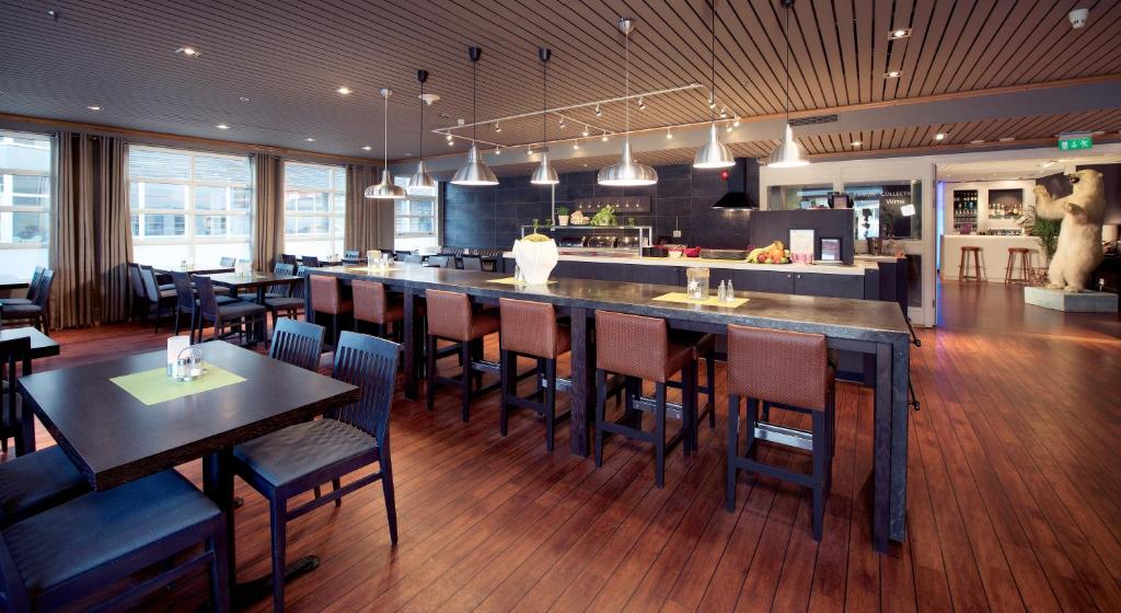 Home Hotel With - Resim 24