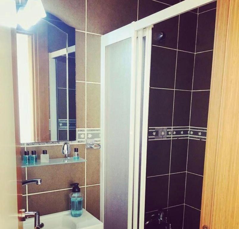 Ένα μπάνιο στο Kalamari pansiyon 2