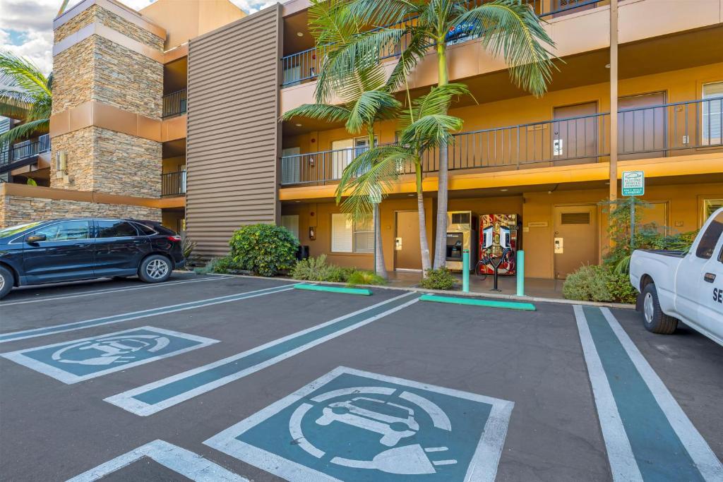 Best Western Plus Stovall's Inn photo