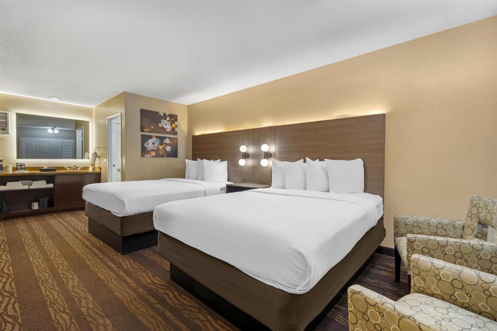 Best Western Plus Stovall's Inn photo