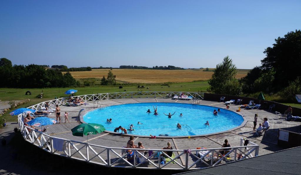 Vista de la piscina de Camping & Feriecenter Samsø o alrededores