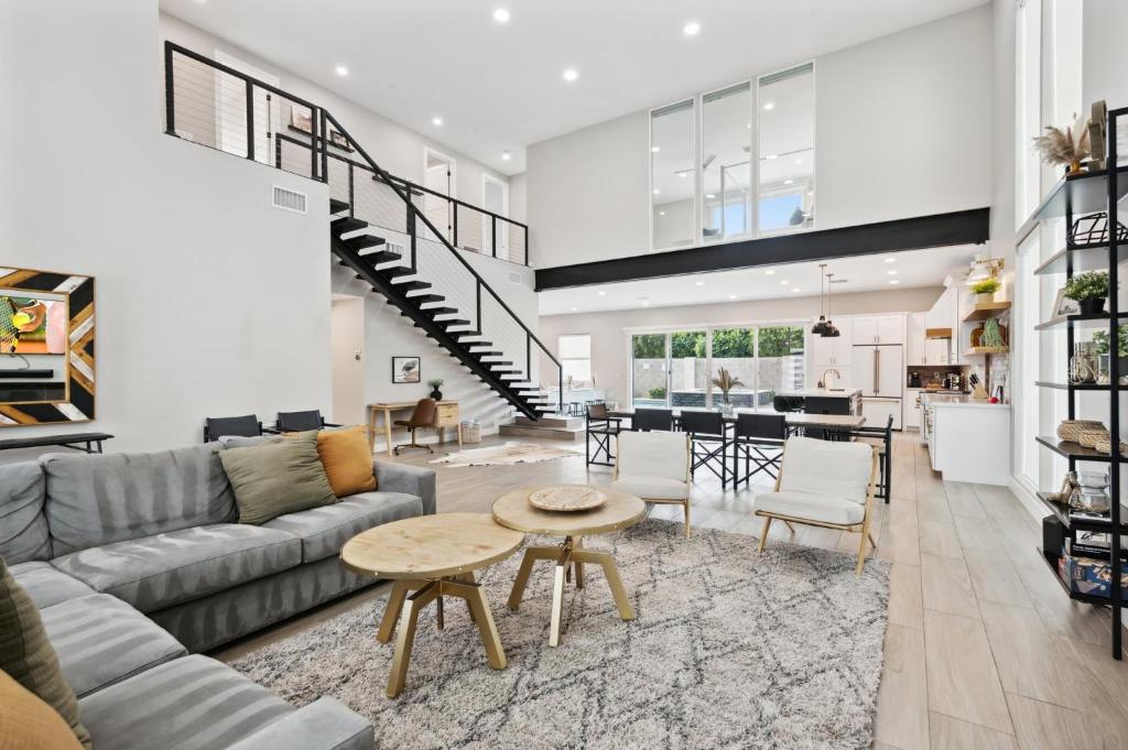 Kuchyň nebo kuchyňský kout v ubytování Lavish Luxuries in Old Town